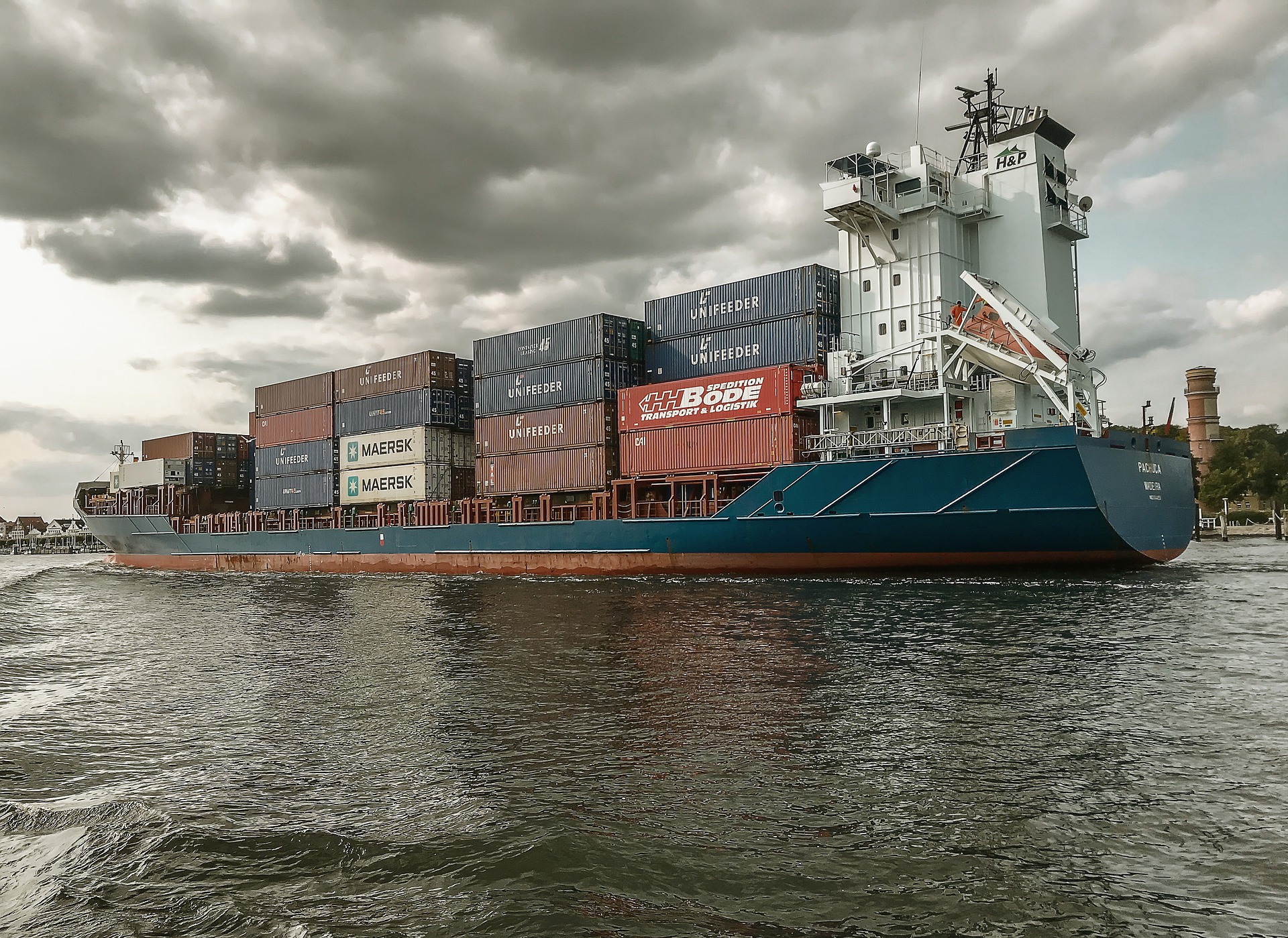 Supply Chain & Transports Supply Chain & Transports